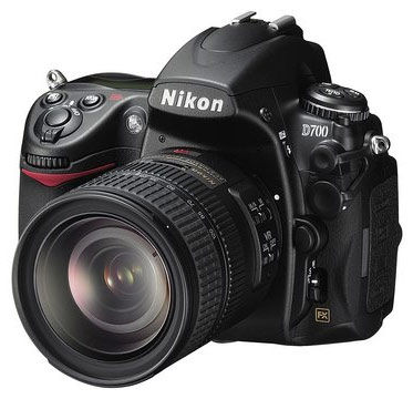 Nikon D700 + 28-300 mm VR