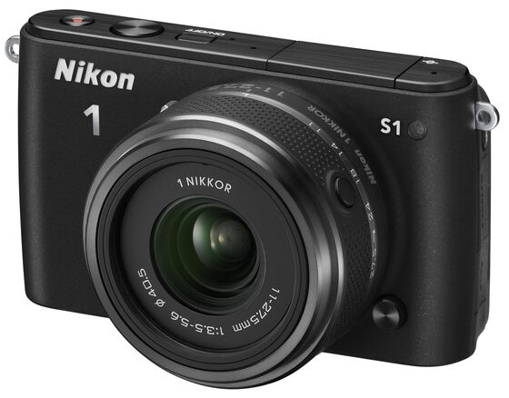 Nikon 1 S1 + 11-27,5 mm + 30-110 mm VR