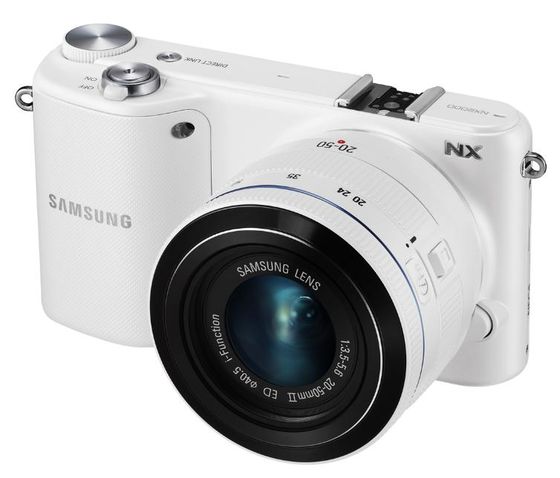 Samsung NX2000 + 20-50 mm bílý + NX 50-200 mm!