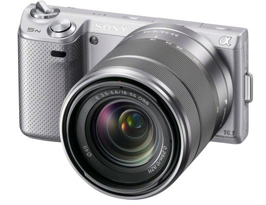 Sony NEX-5N stříbrný + 18-55 mm