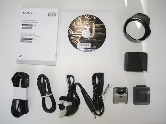 Sony NEX-5R bílý + 18-55 mm