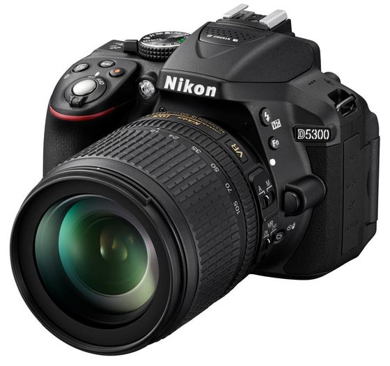 Nikon D5300 + 18-105 mm VR