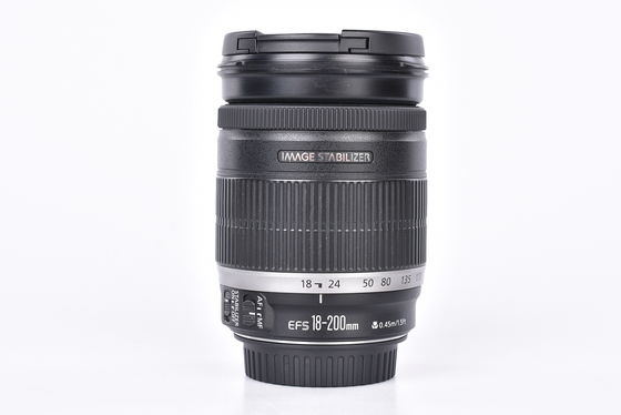 Canon EF-S 18-200mm f/3,5-5,6 IS bazar