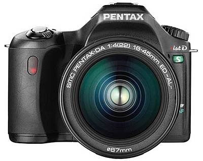 Pentax *ist DS černý + SMC D-FA 18-55mm / F3.5-5.6 AL