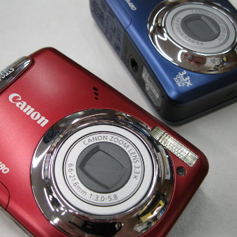 Canon PowerShot A3100 IS červený